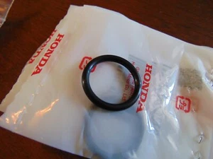 Honda ST1300 CAPOT DE CARTER AVANT ORING OEM 91301-MCS-A11 - Photo 1 sur 3
