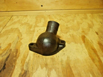 1949 1950 1951 1952 1953 Oldsmobile engine water outlet housing GM # 555750 - Image 1 of 3