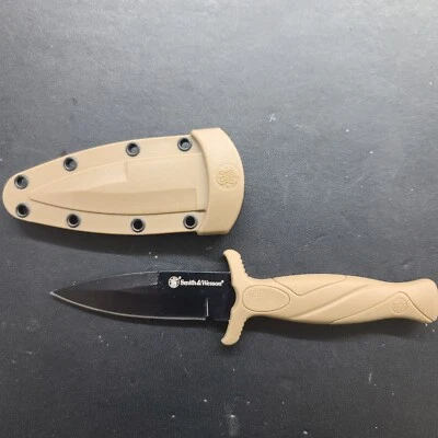 Smith & Wesson M&P Bota Cuchillo Fijo 3" Hoja de Acero Inoxidable Mango de Goma Tostado Foto 1 de 4