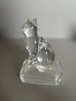 Vintage Clear Glass Cat Sitting On A Frosted Glass Pillow Figurine So Cute Meow! - Image 1 of 4