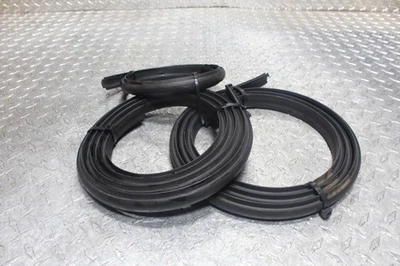 Kawasaki Jet Ski 2003 STX JT1100 DI OEM insertos Gunwale cubierta interior del parachoques Foto 1 de 4