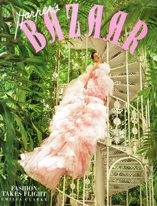 Harper's Bazaar December 2017/January 2018 Emilia Clarke Hannah Ferguson - Picture 1 of 3