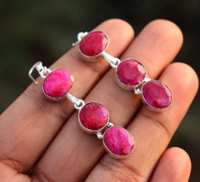 Pendiente de joyería de plata de ley 925 hecho a mano con piedras preciosas de rubí cultivadas en laboratorio para mujer Foto 1 de 3