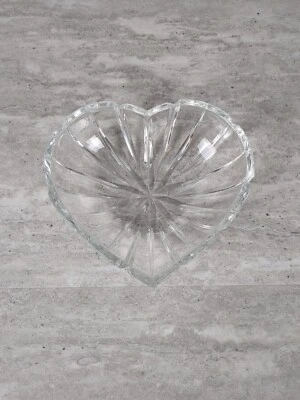 Libbey 6" tigela de vidro transparente em forma de coração prato de doces bugigangas decoração dos namorados - Imagem 1 de 4