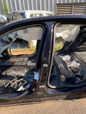 2018 - 2020 BMW M550I OEM LEFT CENTER PILLAR *STRUCTURE CUT* G30 - Image 1 of 4