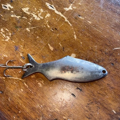 Cuchara de fundición vintage Pflueger Bulldog última palabra pez en forma de 2 7/8". Ver logo Foto 1 de 3