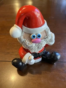 Encantadora pegatina vintage de Papá Noel pintada a mano barba de espagueti Susan Clarke - Imagen 1 de 12