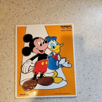 Rompecabezas de madera vintage de 10 piezas de Mickey y Donald de Walt Disney Productions - Playskool Foto 1 de 4