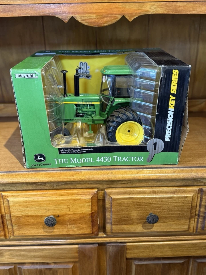 ERTL 1/16 SCALE PRECISION KEY SERIES #1 JOHN DEERE MODEL 4430 TRACTOR - READ - Image 1 of 4