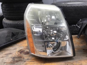 2007-09 Genuine GM Cadillac Escalade HID Right Side Headlight    - Picture 1 of 4