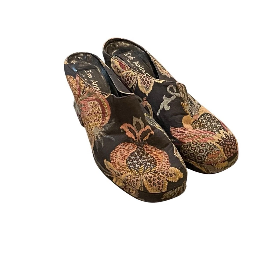 Mulas de plataforma bordadas de cachemira  Foto 1 de 4