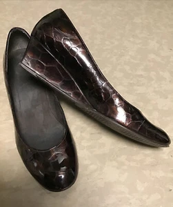 Stuart Weitzman klassische runde Spitze Keilabsatz braun Kroko-Lackleder Pumps 8,5 - Bild 1 von 9