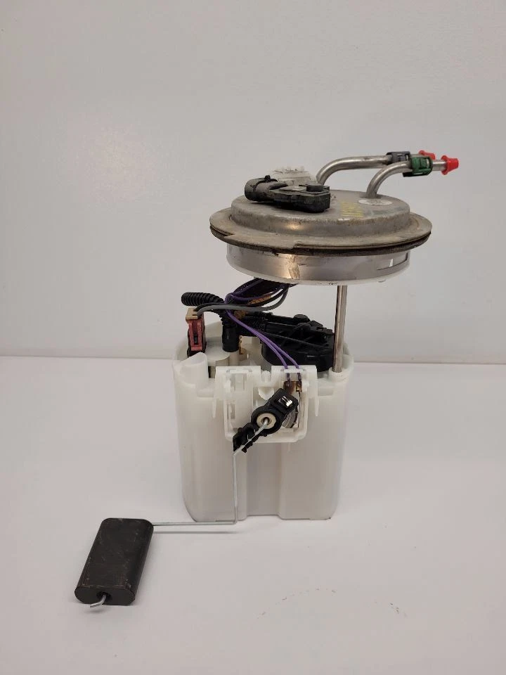 05-07 CHEVROLET AVALANCHE 1500 Fuel Pump Assembly 5.3L VIN 0 8th Digit 19167710 Foto 1 de 4