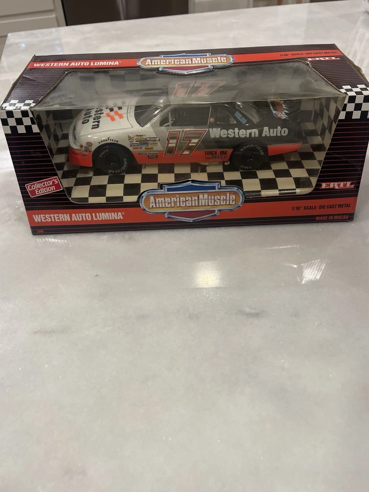 Ertl 1:18 American Muscle Diecast Nascar Western Auto Lumina #17 Waltrip car Foto 1 de 1