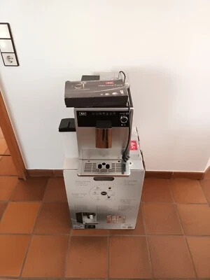 Melitta Caffeo CI E970-101 1500W Kaffeemaschine - Silber - Bild 1 von 4