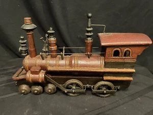 LOCOMOTORA de tren de madera y metal Leonardo Luna firmada - Imagen 1 de 10