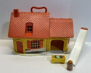 Vintage 1973 Hasbro Weeble's Winnie-the-Pooh Playhouse - Picture 1 of 17