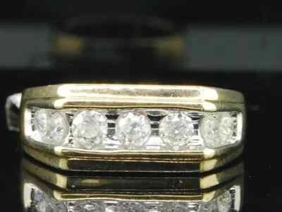 Bonito anillo de boda de diamantes creados para hombre enchapado en oro amarillo de 10 quilates redondo de 2 quilates Foto 1 de 4