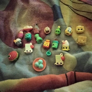 Shopkins Lot Of 16 Misc + Bonus Toys - Picture 1 of 2