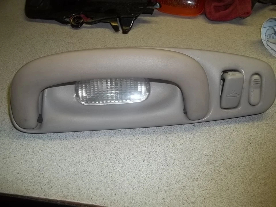 2001 Dodge Intrepid RH Barra de agarre trasera derecha con manija TL 7771 V98586 *ENVÍO GRATIS Foto 1 de 1