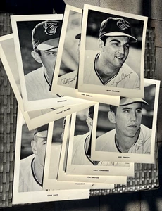 (9) Serie Mundial 1970 Baltimore Orioles 8x10 blanco y negro fotos originales emitidas por el equipo - Imagen 1 de 11