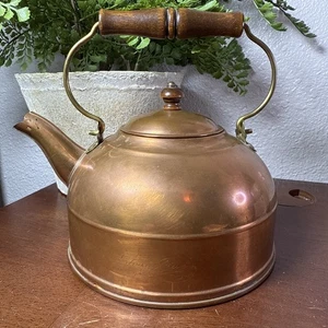 Tetera de cobre vintage Paul Revere 1801 Revere Ware Roma NY mango de madera - Imagen 1 de 14