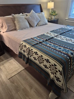 EXTRA LARGE, REVERSIBLE, ALPACA WOOL,MULTICOLOR BLANKET ECUADOR  74,8x91,33 in - Image 1 of 4