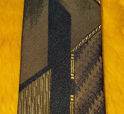 1980s PROPERTY ~ SKINNY MENS TIE ~ MIAMI VICE AVANT GARDE NEW WAVE ~ 55" - Image 1 of 4