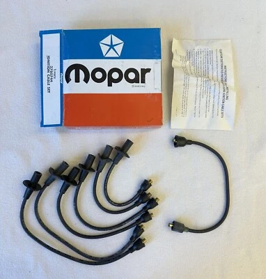 Juego de 6 cables de encendido inclinados MoPar NOS cables de bujía Dart Valiant Dodge Truck Foto 1 de 4