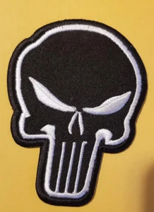 Skull Embroidered Patch approx 2.5x3.5" iron or sew - Picture 1 of 2