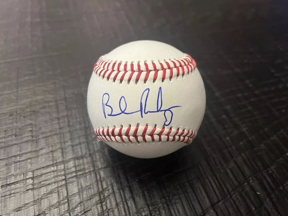 Autógrafo Rockies Firmado por Brendan Rodgers Liga Oficial de Béisbol Foto 1 de 1