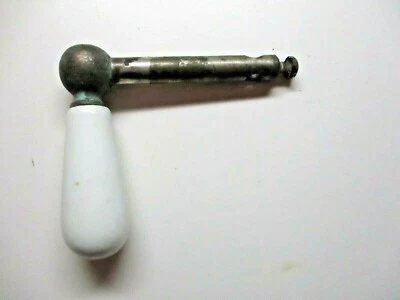 Palanca de porcelana blanca en forma de L para brazo elevador de aleta de inodoro de varilla de 1/4" pulgadas antiguo Foto 1 de 4