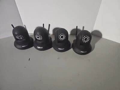 4 x Foscam FI9821W HD 1280x720p Wireless Pan/Tilt IP Camera Black - Image 1 of 4