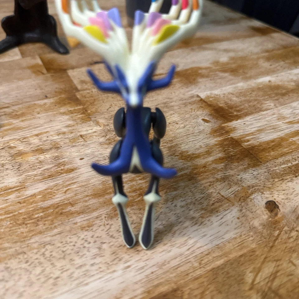 Nintendo TOMY Pokemon Legendary Xerneas Deer Figura de Acción Posable 3.5" Foto 1 de 1