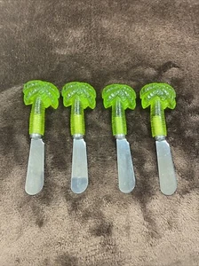 Vintage Lime Green Clear Plastic Palm Tree Cheese Spreaders Set Of 4 Preowned - Picture 1 of 8