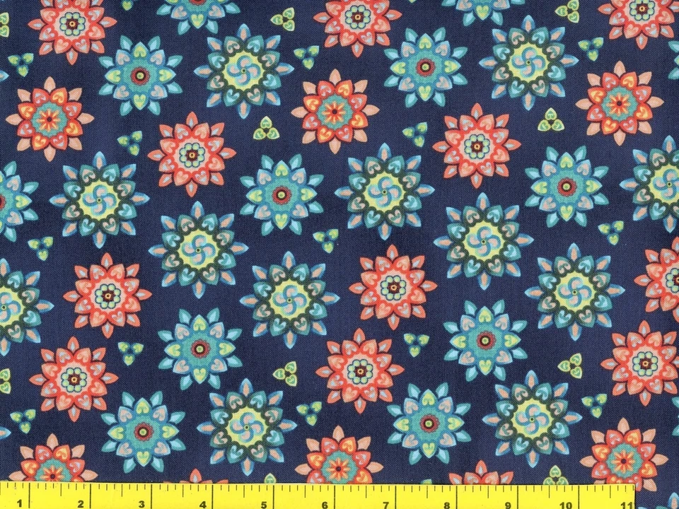 Tela de coser de arte popular roja y azul con flores sobre acolchado azul por yarda #757-2 Foto 1 de 1