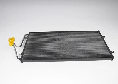 Condensador de aire acondicionado Foto 1 de 2