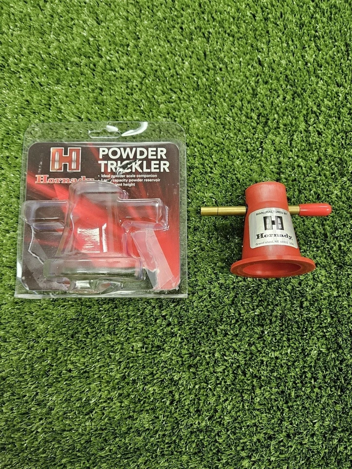 Base larga estável Hornady fácil de limpar pó vermelho gotejador - 050100 - Imagem 1 de 1