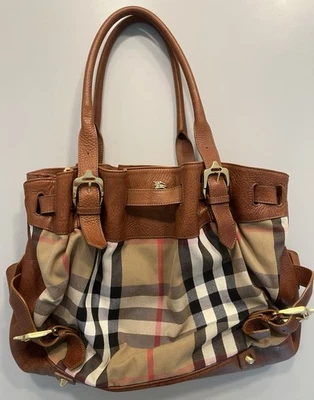 Bolso de hombro grande Burberry House Check Foto 1 de 4