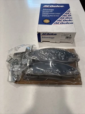 Nuevo juego de pastillas de freno de disco delanteras GM 19286151 Cadillac STS CTS 19383311 Foto 1 de 4