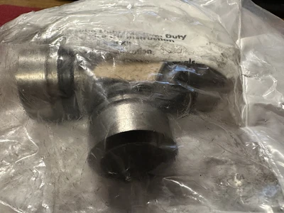 Сделанный в США вал передней оси Mopar Spicer 1310 U-Joint 4137757 Dodge Jeep 1985-2012 - Изображение 1 из 4