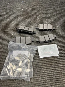 Bendix CFC1288 Premium Ceramic Disc Brake Pad Set w/ Hardware, Rear - Foto 1 di 8