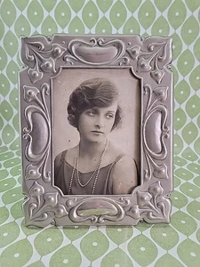 Marco de fotos vintage de metal Art Nouveau artes y manualidades - Imagen 1 de 10