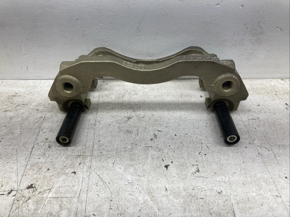Workhorse L/H Caliper Bracket W8004161 (New Old Stock) - Image 1 of 4