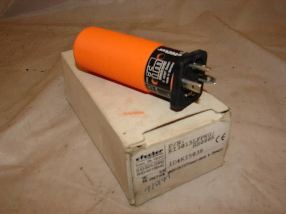 INTERRUPTOR DE PROXIMIDAD IFM/EFECTOR KI-3015-FPKG KI3015LFPKG KI5209 **NUEVO EN CAJA** Foto 1 de 1