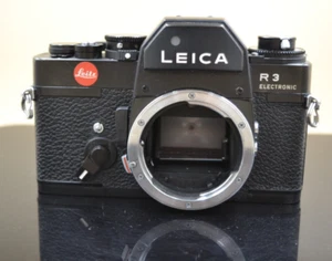 Leica R3 Electronic 35mm SLR Camera-BODY ONLY-FOR PARTS OR REPAIR - Picture 1 of 7