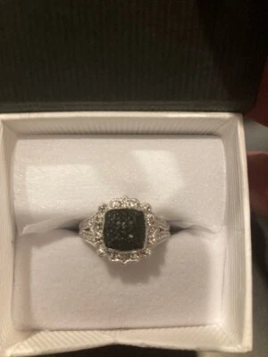 Genuine Black and White Diamond Ring, size 7 - Image 1 of 4