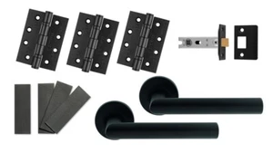 Paquete de puerta cortafuegos negra FDP1192MB c/w manijas de ingle de latón negro mate - Imagen 1 de 15