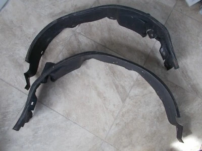 Guardabarros delantero derecho derecho derecho interior moldura de plástico Mercedes Benz 190 D 84 85 usado OEM Foto 1 de 4