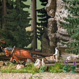 Busch H0 1:87 79882 Action Set Historisches Holzrücken Figur Pferd NEU OVP 2025 - Bild 1 von 3